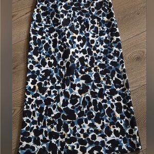 Stylish Blue and Black Leopard Print Skirt
